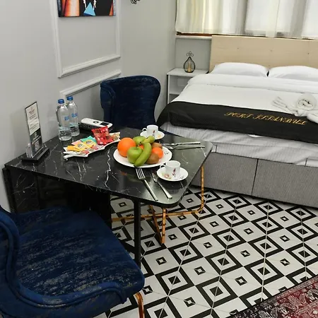 Central Luxury 47 Aparthotel
